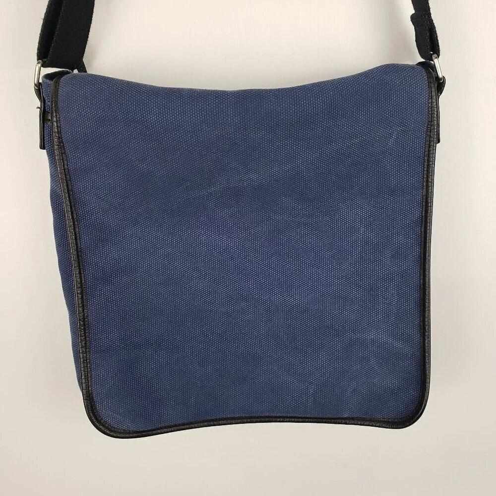 Levenger Metro Blue Canvas Leather Messenger Bag 13